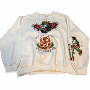 Gildan White Graphic Crewneck with abstract designs all over long sleeve Sweater